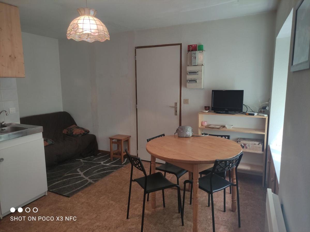 4 Personnes + Parking Privé